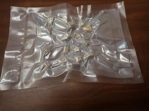 76番　玉川温泉北投石真空パックシート（TMS122）　写真画像