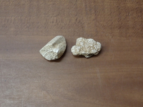 196番　結晶体北投石39ｇ2個　写真画像