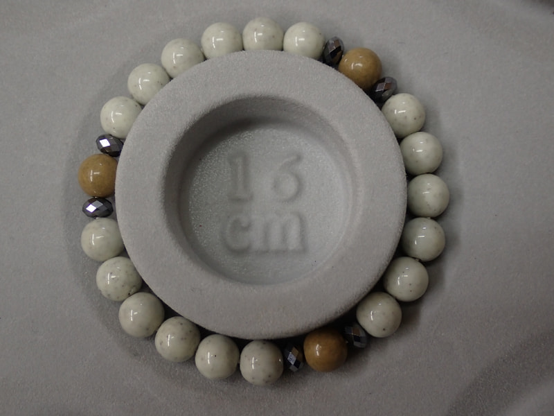 203番　8mm玉ブレスレット（玉川産北投石　天然色、台湾産北投石、テラヘルツ）　写真画像