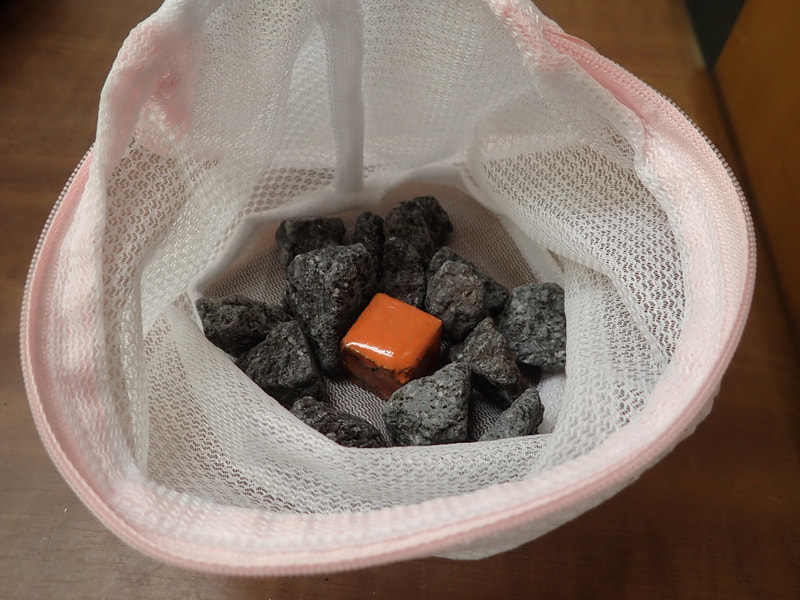 母の日206番お風呂用 （橙焼成北投石1個　玉川溶岩石200g）　写真画像