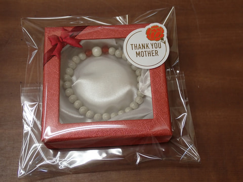 163番　5月7日ご注文分まで当日のお届け　母の日　北投石ブレスレット（赤メノウ）　写真画像