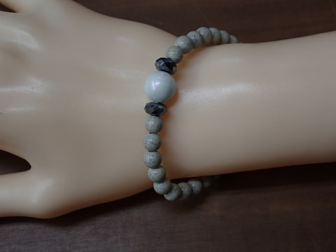 209番5月7日ご注文分まで当日のお届け母の日　北投石ブレスレット（テラヘルツ）　写真画像