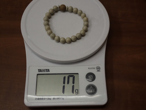 210番　８ｍｍブレスレット（玉川産北投石天然色10ｍｍ、台湾産北投石、ボタン）　写真画像