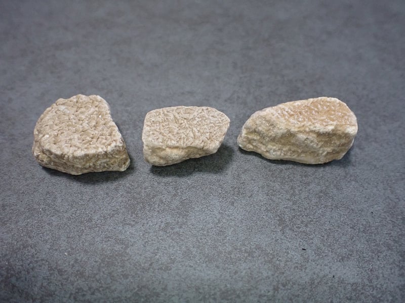 196番 結晶体北投石44g3個 北投石・源泉希釈水・販売商品