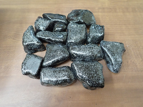 21番　お風呂用 黒焼成北投石1kgセット　写真画像