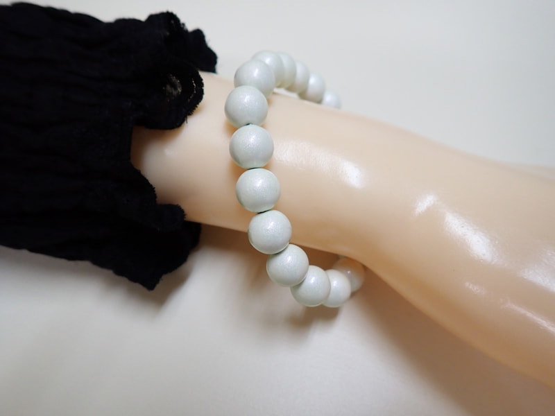 ご予約品　NEW　10mm玉ブレスレット（玉川産北投石）パールホワイト　写真画像