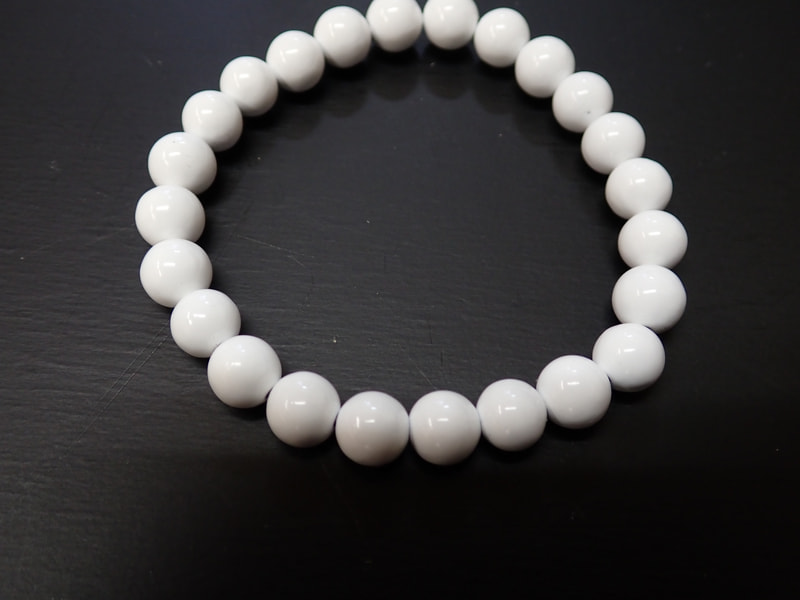 新商品　8mm玉ブレスレット（玉川産北投石）ホワイト（17ｃｍ　24玉）　写真画像