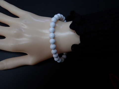 新商品　8mm玉ブレスレット（玉川産北投石）ホワイト（17ｃｍ　24玉）　写真画像