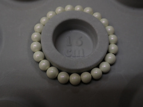 新商品　8mm玉ブレスレット（玉川産北投石）パールホワイト23玉16cm　写真画像
