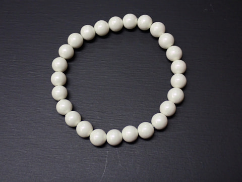 新商品　8mm玉ブレスレット（玉川産北投石）パールホワイト25玉18cm　写真画像