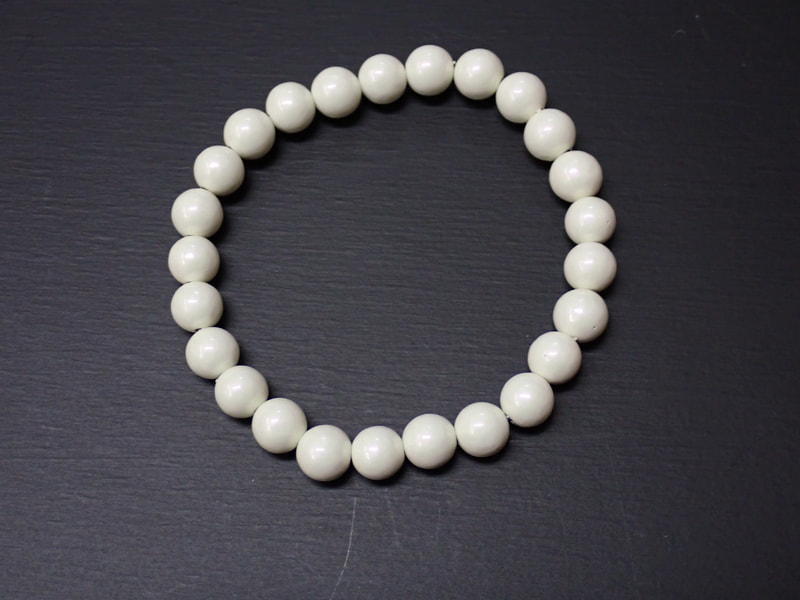 新商品　8mm玉ブレスレット（玉川産北投石）パールホワイト25玉18cm　写真画像