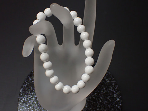 185番　限定新商品　8mm玉ブレスレット（玉川産北投石）クリスタルスーパーホワイト（18ｃｍ　25玉）　写真画像