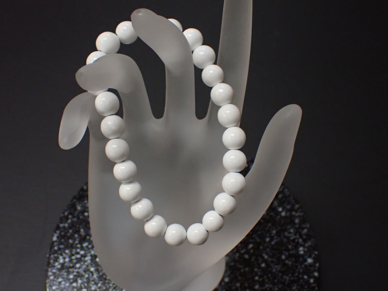 185番　限定新商品　8mm玉ブレスレット（玉川産北投石）クリスタルスーパーホワイト（18ｃｍ　25玉）　写真画像